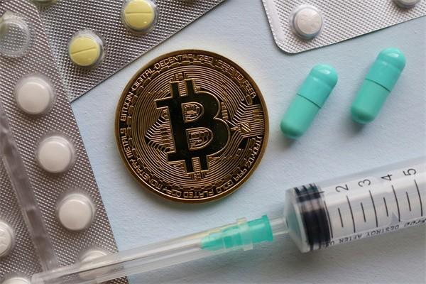 如何通过保险实现医疗费用全覆盖？购买注意事项有哪些？