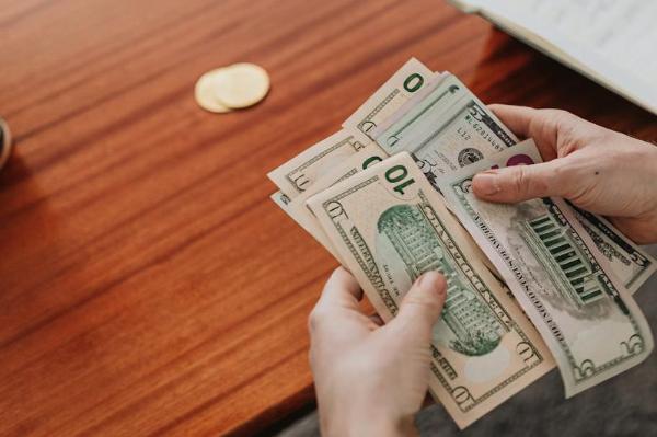 保险交不起了4种情况可以全额退保？全额退保要多久能办好？